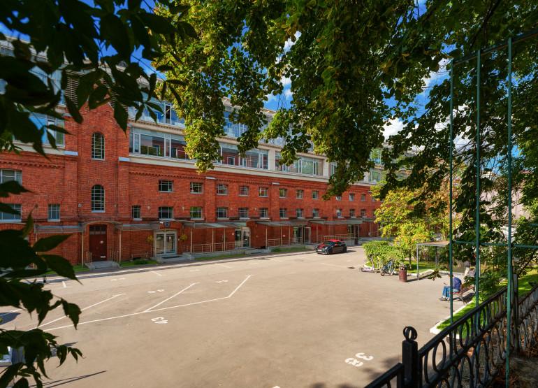 Платформа: Вид здания