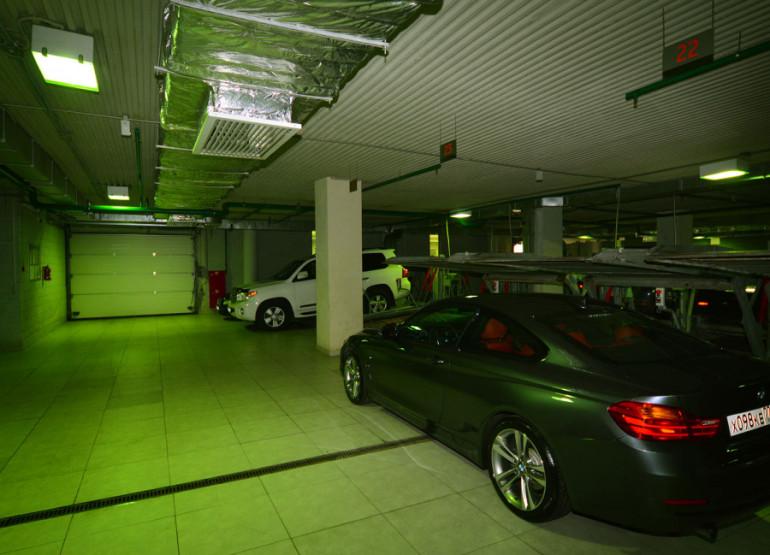 Яуза Тауэр 2: Вид паркинга