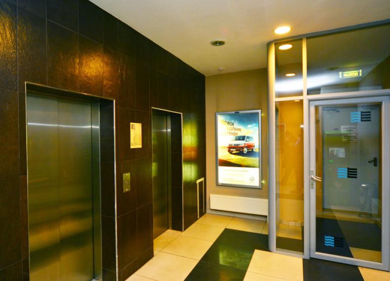 Яуза Тауэр 2: Вид главного лифтового холла