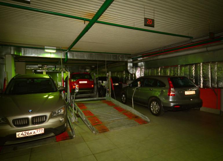 Яуза Тауэр 2: Вид паркинга